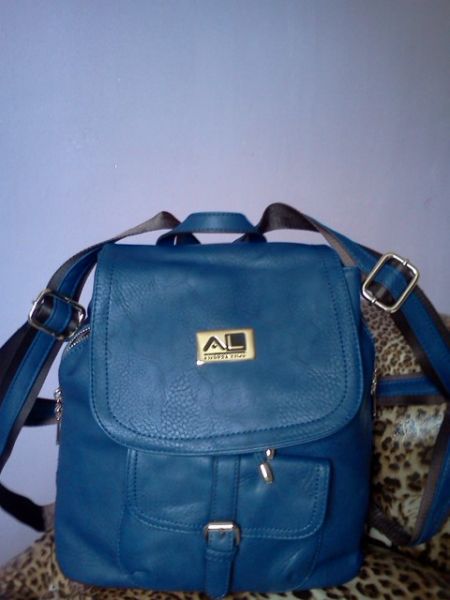Mochila de couro ecologico azul